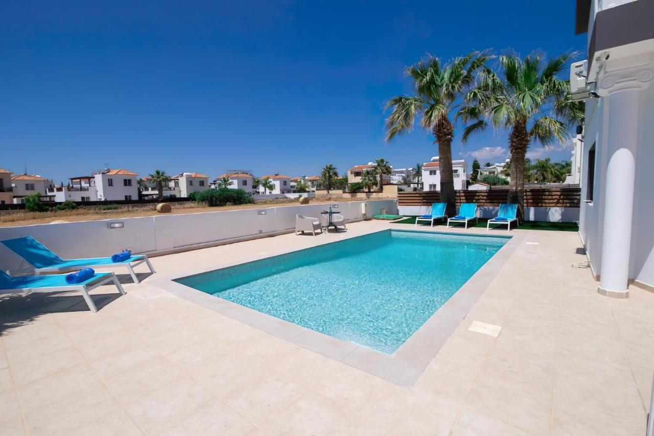 Villa Suncity Boutique Beachfront Agia Napa Exterior foto
